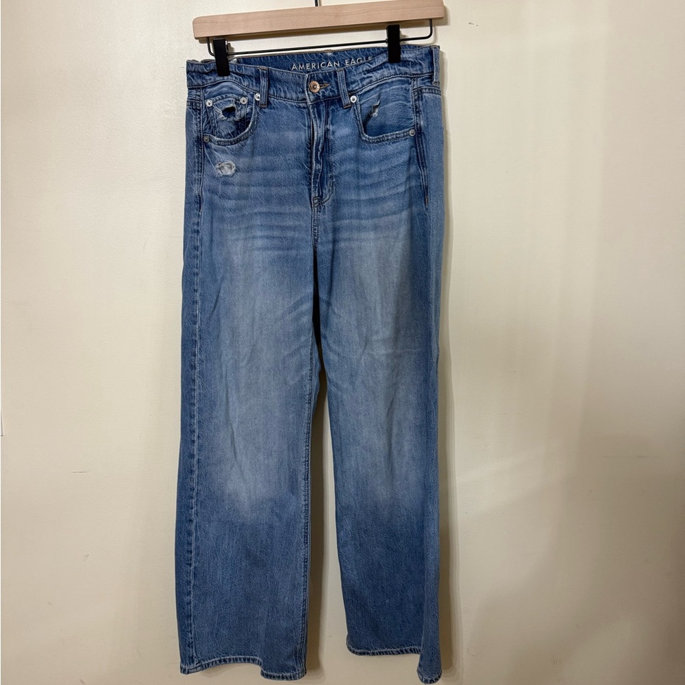 American Eagle Outfitters Women's Light Blue Straight Leg Jeans